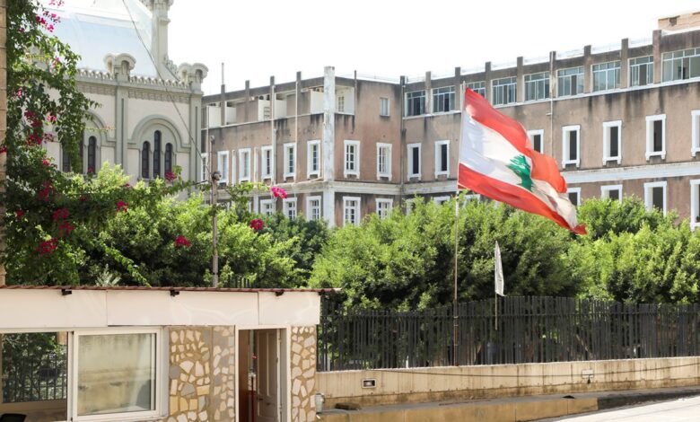 حزب الله، لبنان، السفير الإيراني، قرار الخارجية اللبنانية، العلاقات اللبنانية الإيرانية، الأزمة السياسية في لبنان